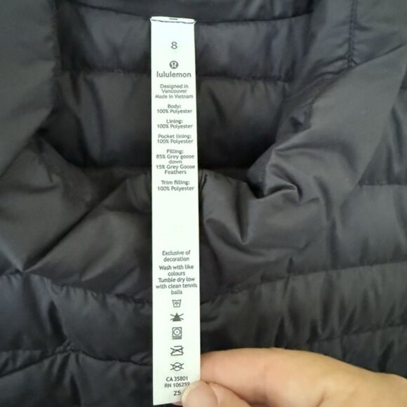Lululemon Womens 8 Black Pack It Down Again Zip Up Vest - Picture 4 of 7